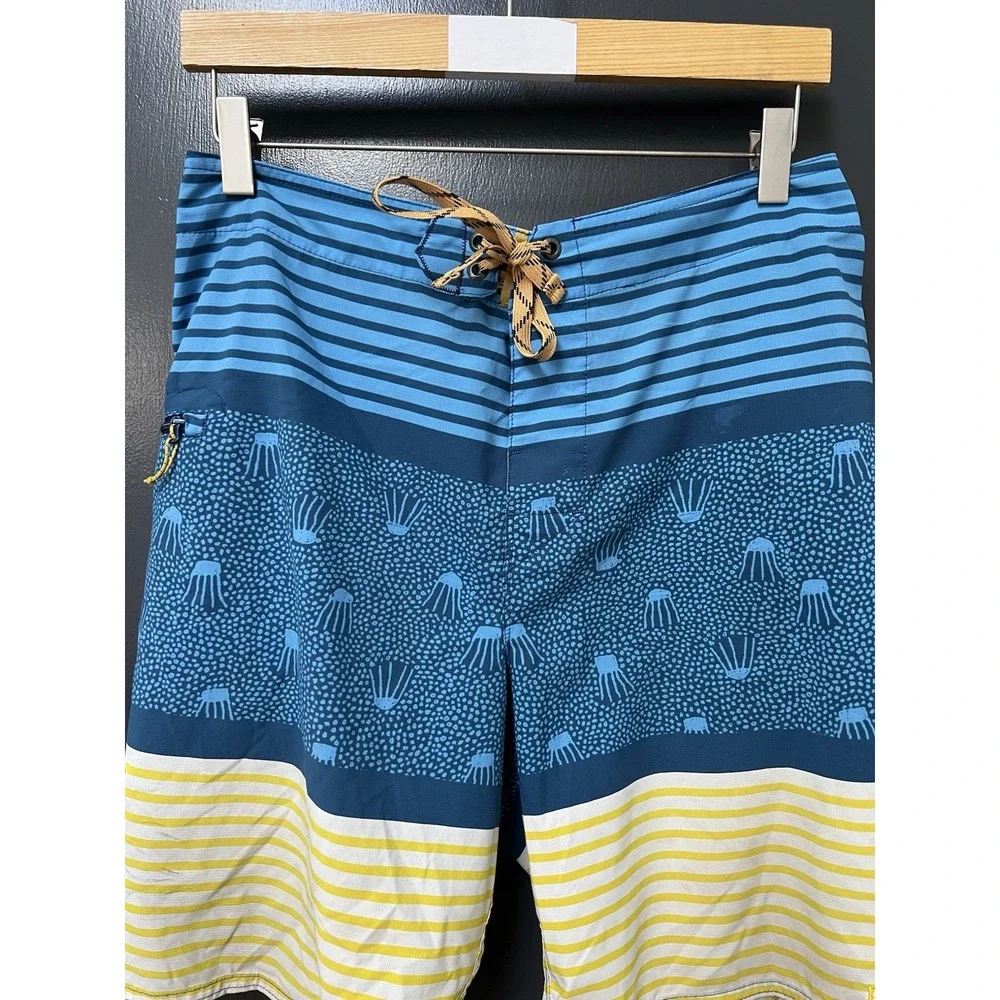 Patagonia Board Shorts Size 32 Blue Yellow Stripe Jelly Fish Mens